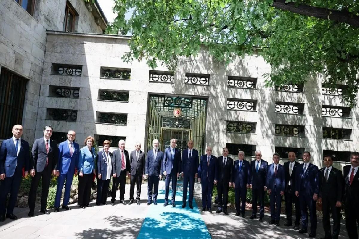 Türkiye-Azerbaycan Alakaları Güçleniyor