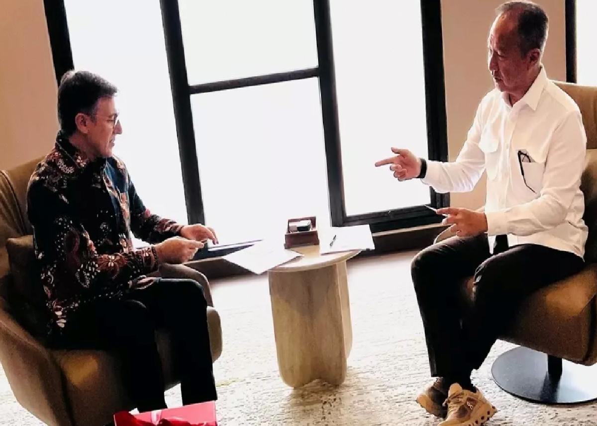 Türkiye’nin Cakarta Büyükelçisi Küçükcan, Endonezya Sanayi Bakanı Kartasasmita ile görüştü
