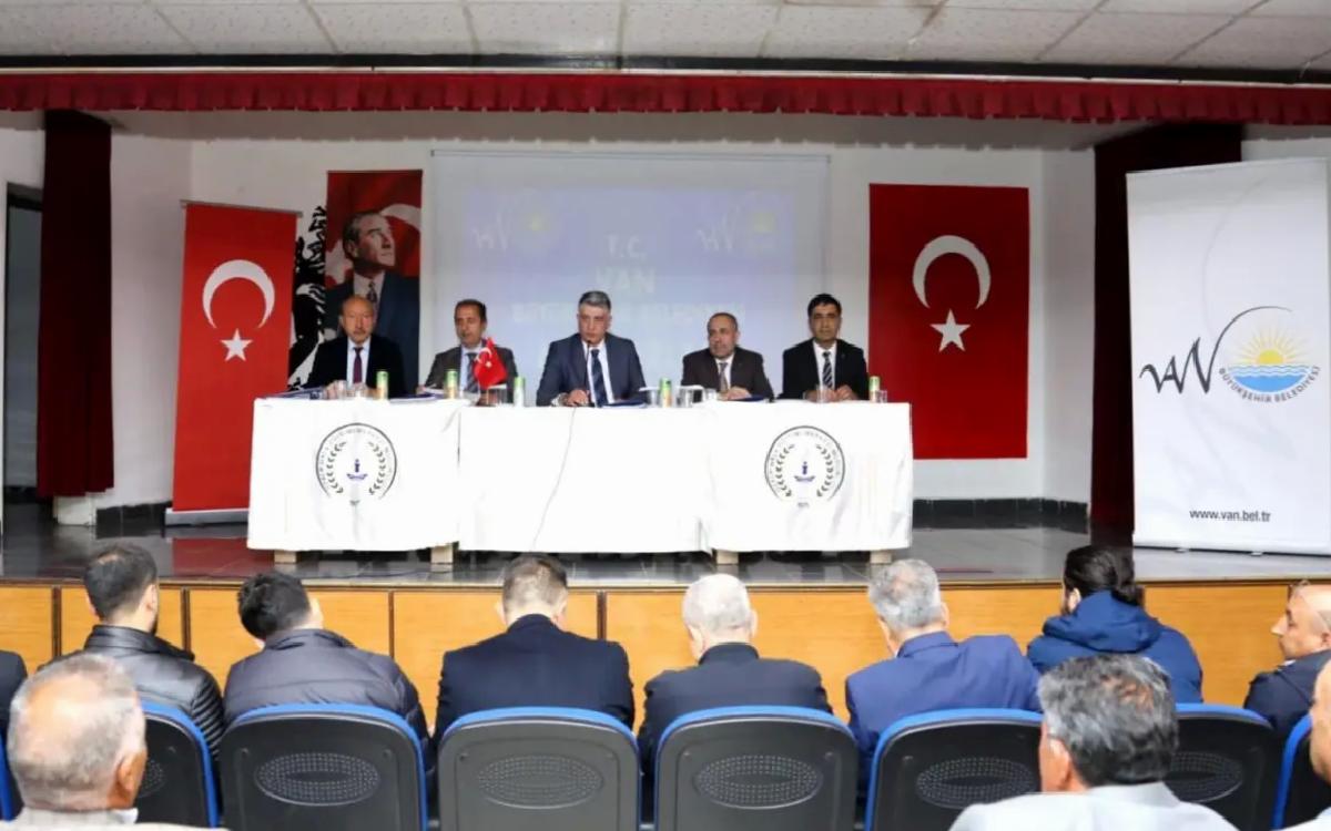 Van Büyükşehir Belediyesi’nden Muhtarlarla Buluşma