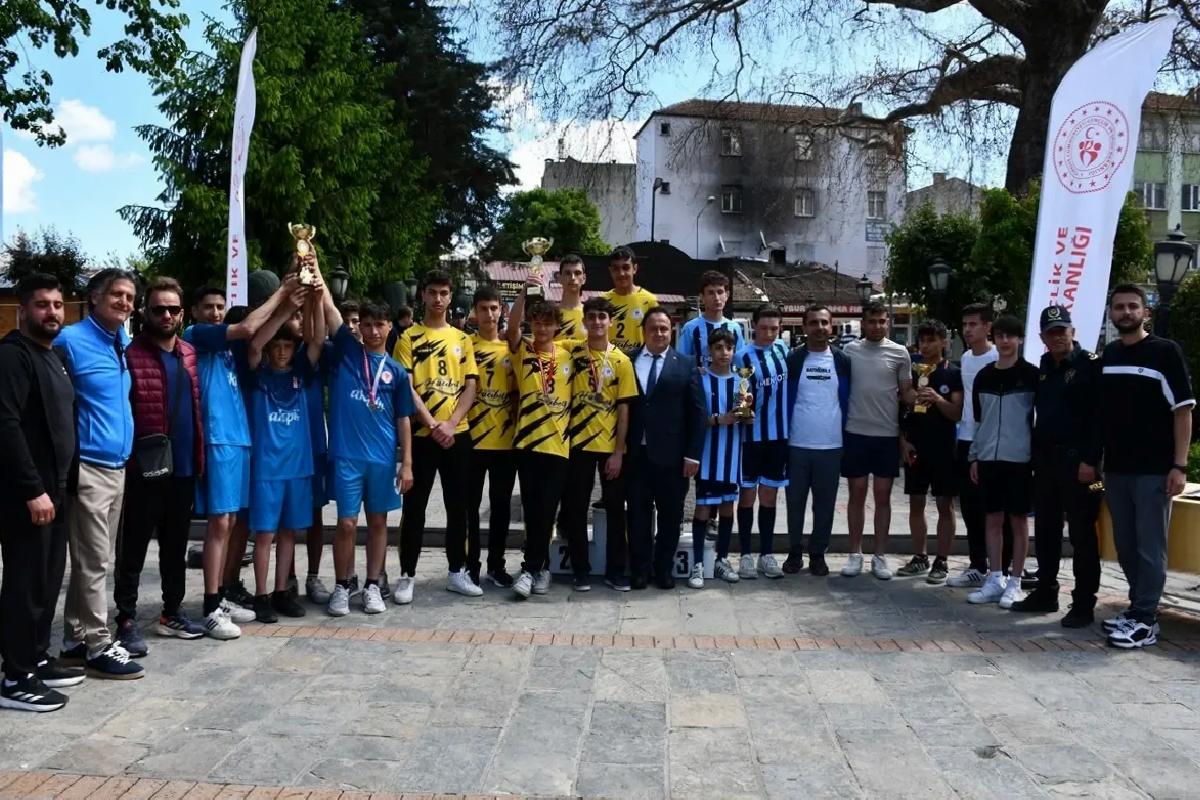 Vezirköprü’de Kros Yarışları Coşkuyla Kutlandı
