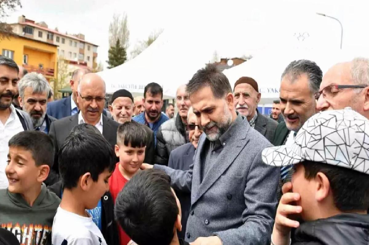 Yakutiye Belediye Başkanı Uçar, Mahallede Vatandaşlarla Buluştu