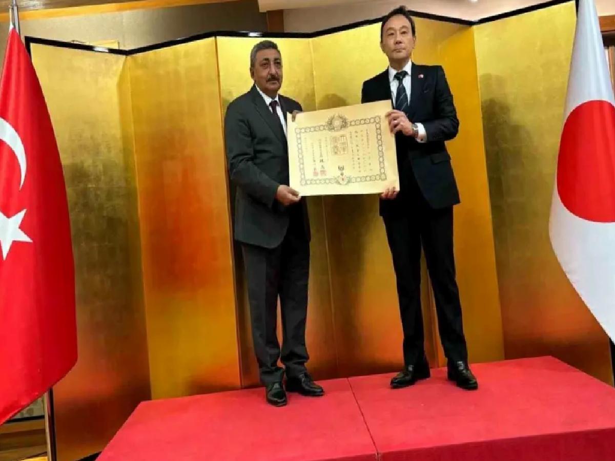 Yalçın Mumcu’ya Japon Nişanı