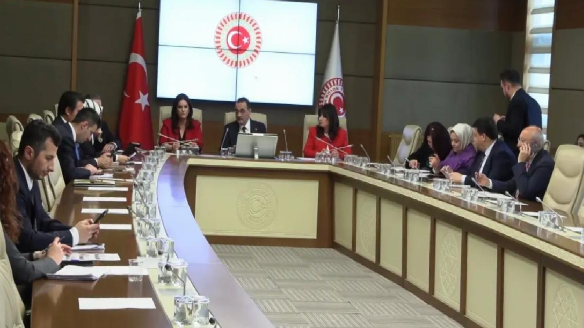Yapay Zeka Raporu Hazırlanıyor