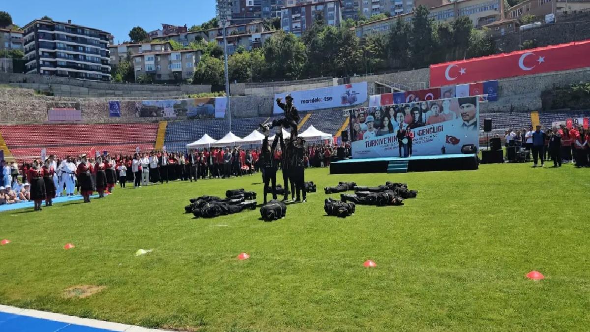 Zonguldak’ta Coşkulu 19 Mayıs Kutlaması
